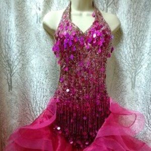 PERFORMANCE COMPETITION LATIN RHYTHM SALSA